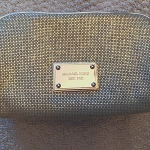 Authentic Michael kors makeup bag clutch